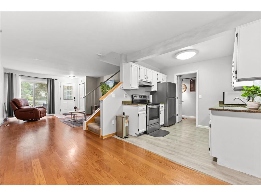 2208 Williams Drive Burnsville MN 55337 7084392 image10