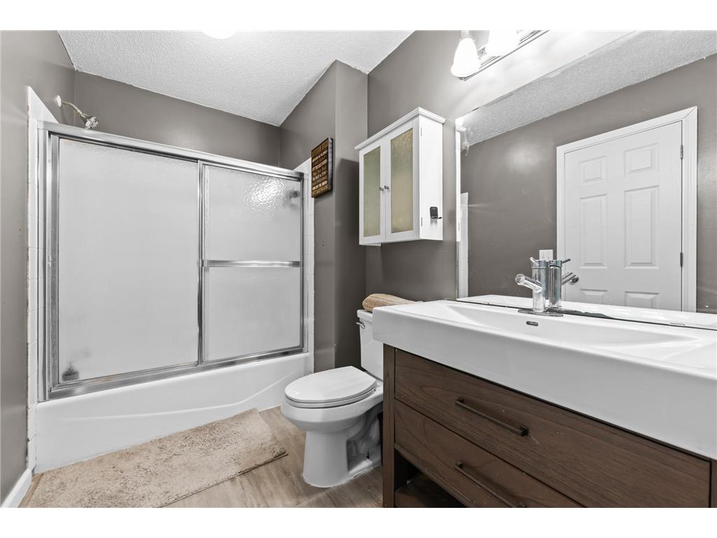 2208 Williams Drive Burnsville MN 55337 7084392 image23