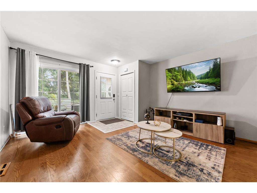 2208 Williams Drive Burnsville MN 55337 7084392 image5
