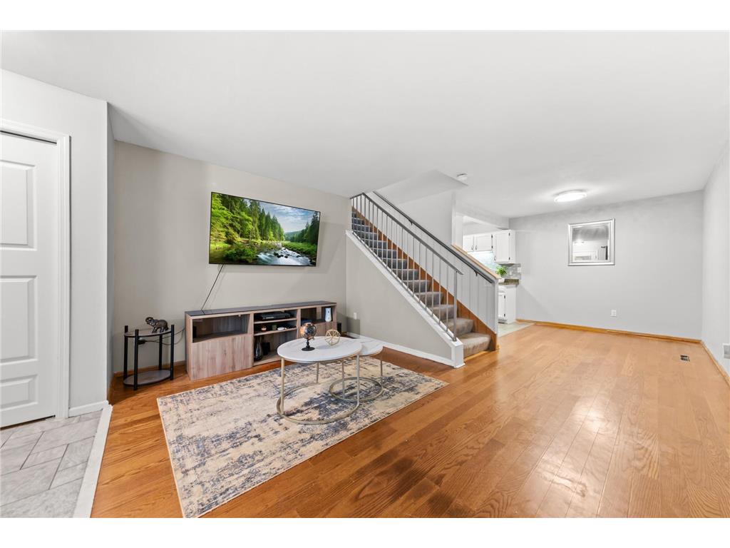 2208 Williams Drive Burnsville MN 55337 7084392 image6