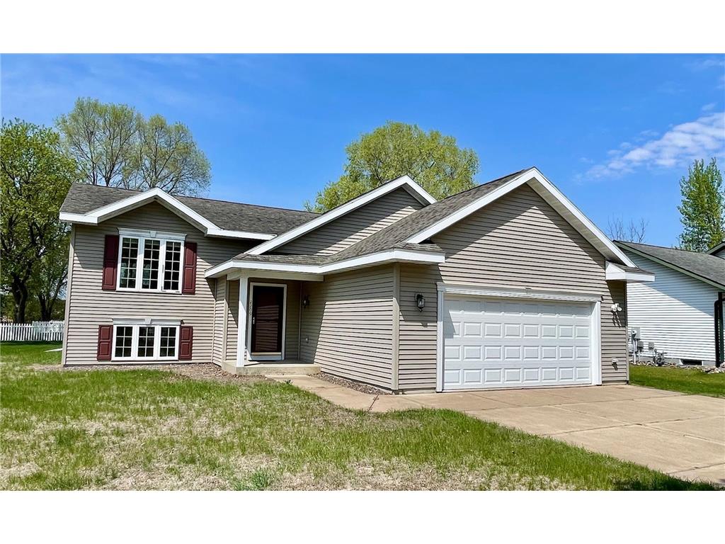 2209 2nd Street W Menomonie WI 54751 6717691 image1