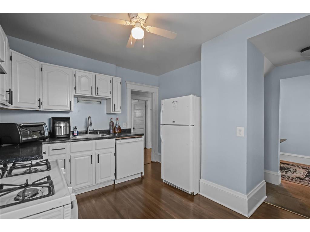 2209 Aldrich Avenue S Minneapolis MN 55405 6823274 image23