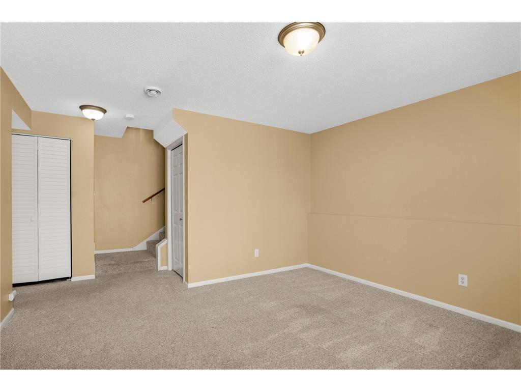 2209 St Johns Place Woodbury MN 55129 7039209 image16