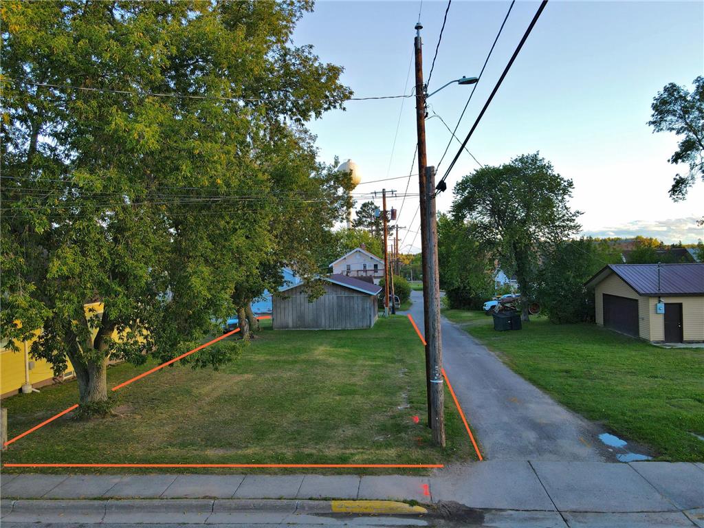 221 2nd Avenue Calumet MN 55716 6597609 image1