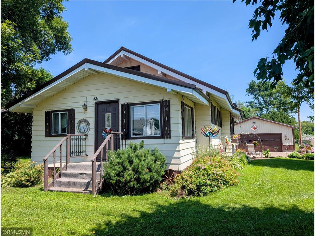 221 3rd Avenue NE Eagle Bend MN 56446 6755869 image1