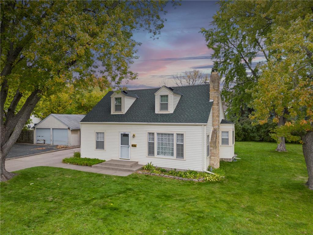 221 40th Avenue NE Columbia Heights MN 55421 6447126 image1