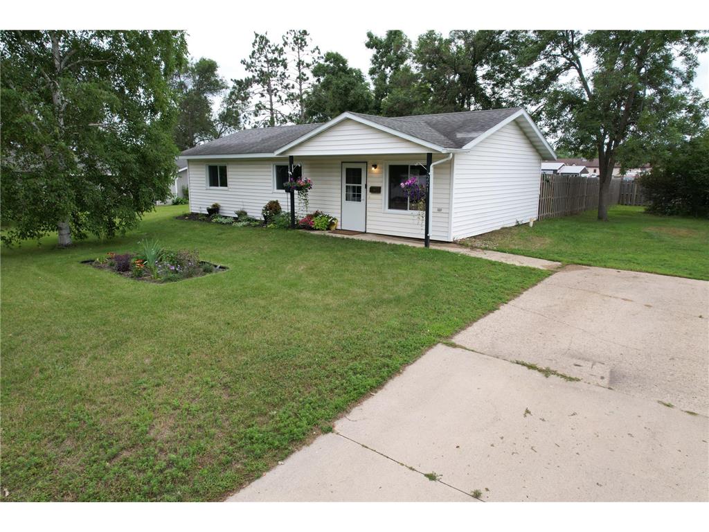 221 Birch Avenue NW Wadena MN 56482 6582545 image1