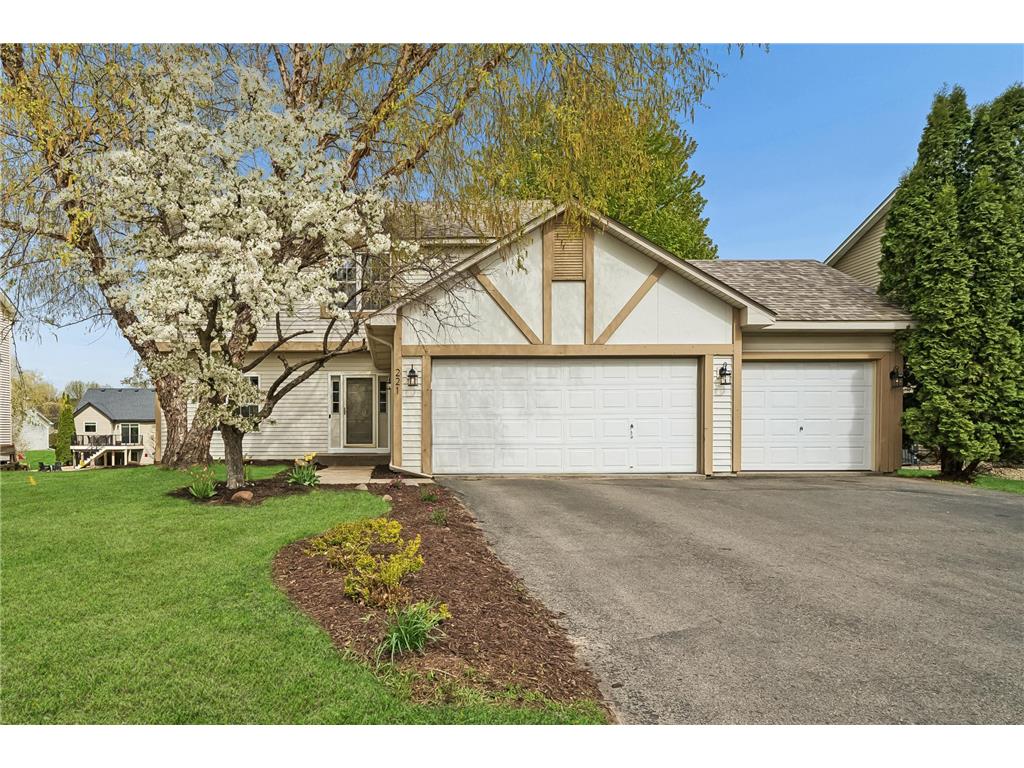 221 Butternut Circle Carver MN 55315 7071952 image2