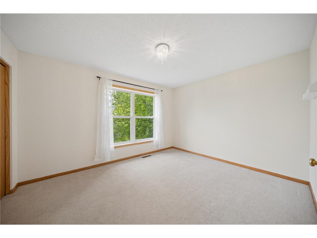 221 Butternut Circle Carver MN 55315 7071952 image24