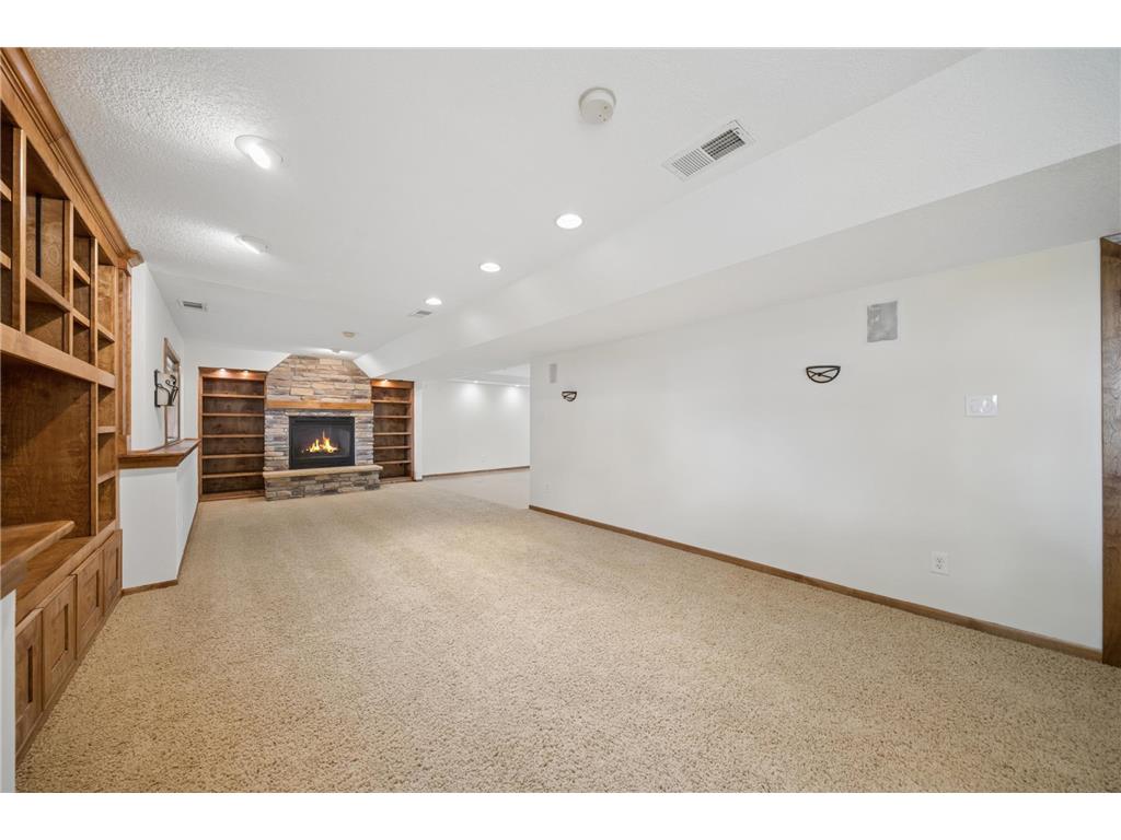 221 Butternut Circle Carver MN 55315 7071952 image38