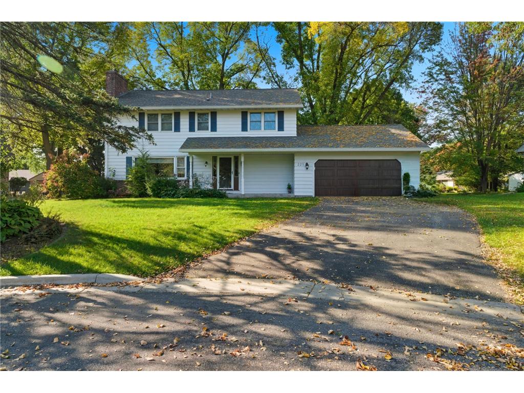 221 Crestwood Drive North Mankato MN 56003 6798015 image1
