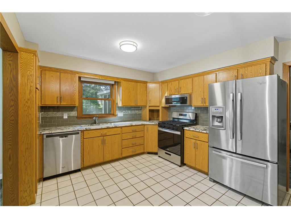 221 Crestwood Drive North Mankato MN 56003 6798015 image2