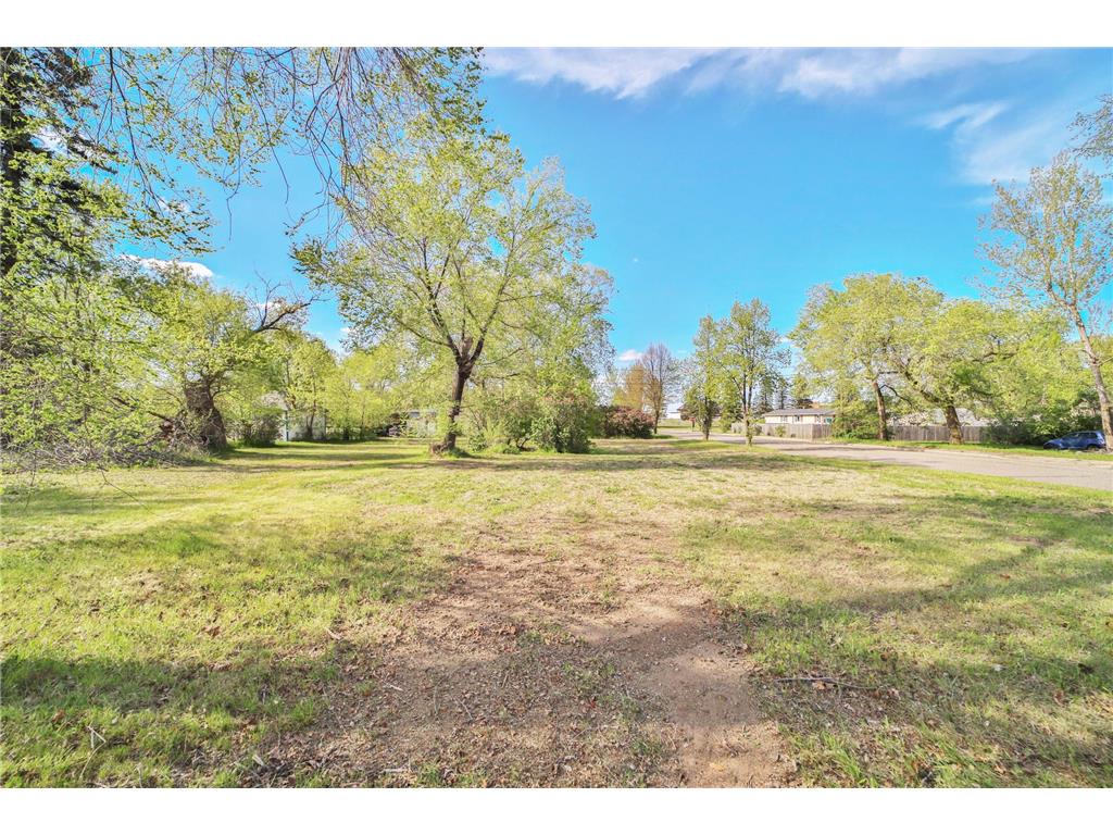221 Dakota Avenue SE Staples MN 56479 7076402 image1