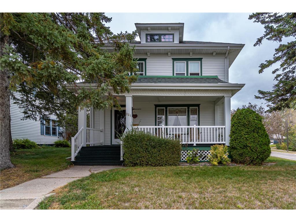 221 E 6th Street Crookston MN 56716 6813166 image1