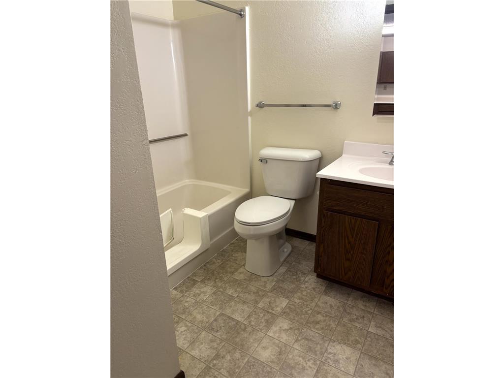 221 E Cavour Avenue Fergus Falls MN 56537 6427087 image12