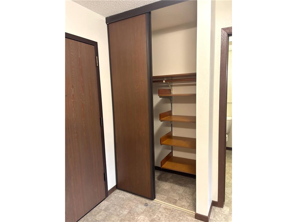 221 E Cavour Avenue Fergus Falls MN 56537 6427087 image5