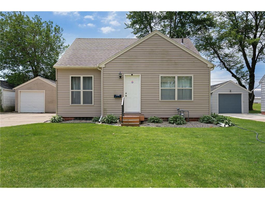 221 E Park Street Owatonna MN 55060 6825403 image1