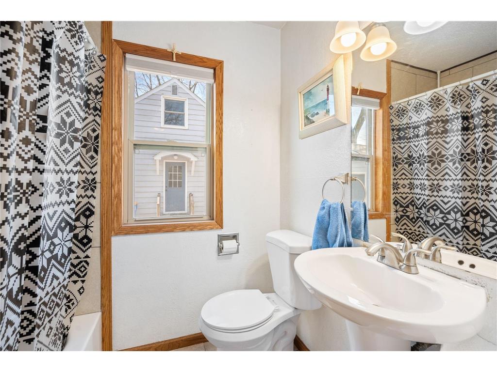 221 E Park Street Owatonna MN 55060 6825403 image13