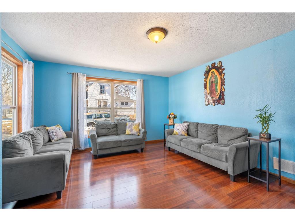 221 E Park Street Owatonna MN 55060 6825403 image17