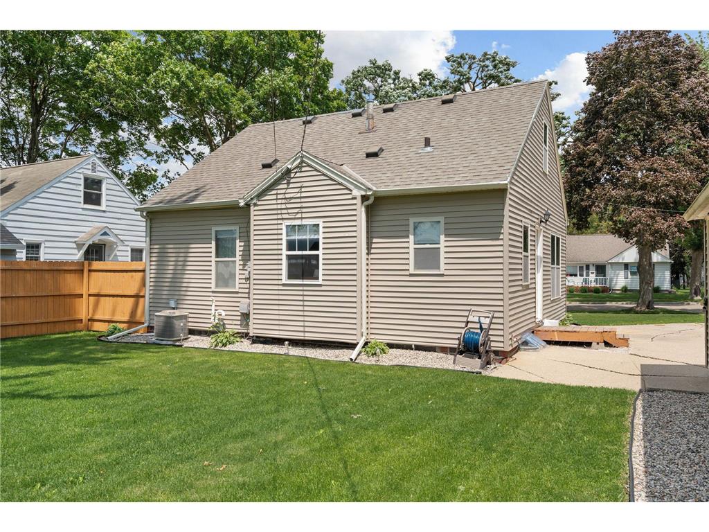 221 E Park Street Owatonna MN 55060 6825403 image24