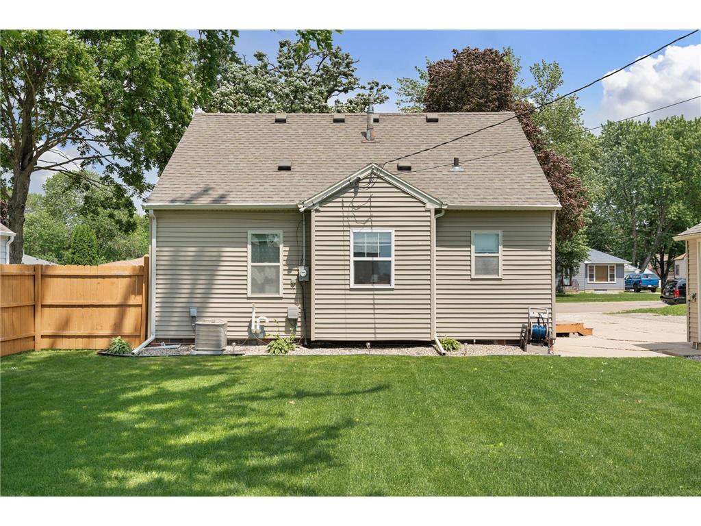 221 E Park Street Owatonna MN 55060 6825403 image25