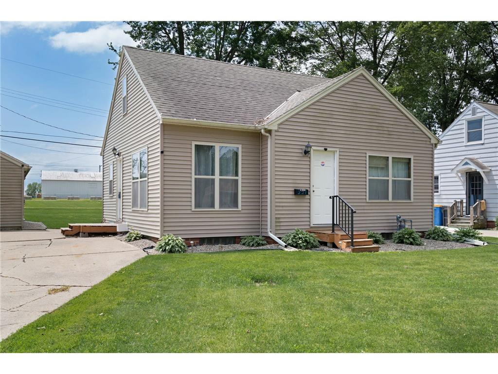 221 E Park Street Owatonna MN 55060 6825403 image4