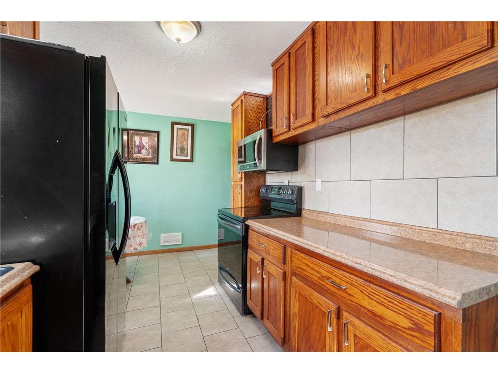 221 E Park Street Owatonna MN 55060 6825403 image7