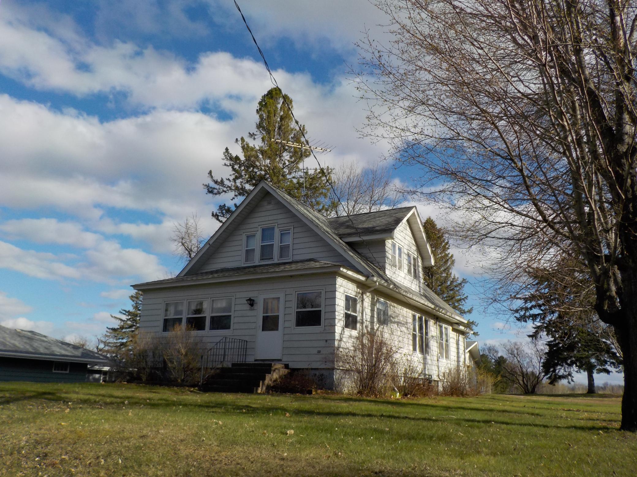 221 E Summit Avenue, Grantsburg, WI 54840 MLS 5718371 Edina Realty