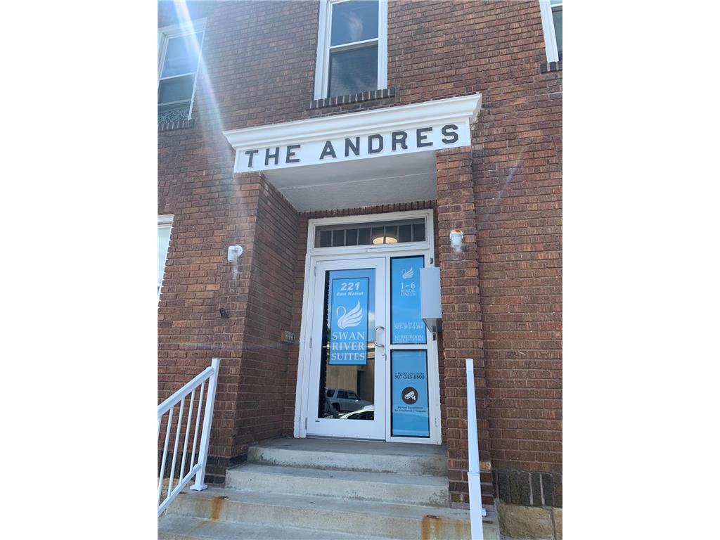 221 E Walnut Street Mankato MN 56001 7048737 image1