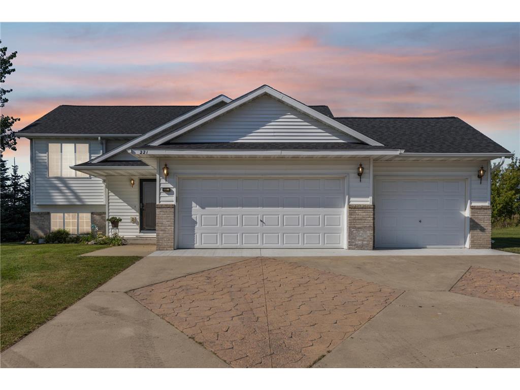 221 Glen Lane N Watkins MN 55389 6596456 image1