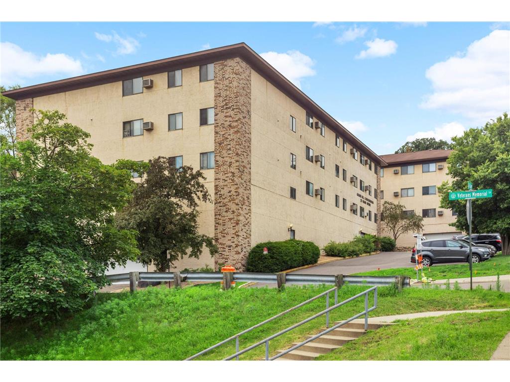 221 Grand Avenue W #113 South Saint Paul MN 55075 6569943 image1