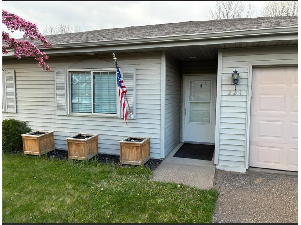 221 Helen Street Roberts WI 54023 7068761 image1