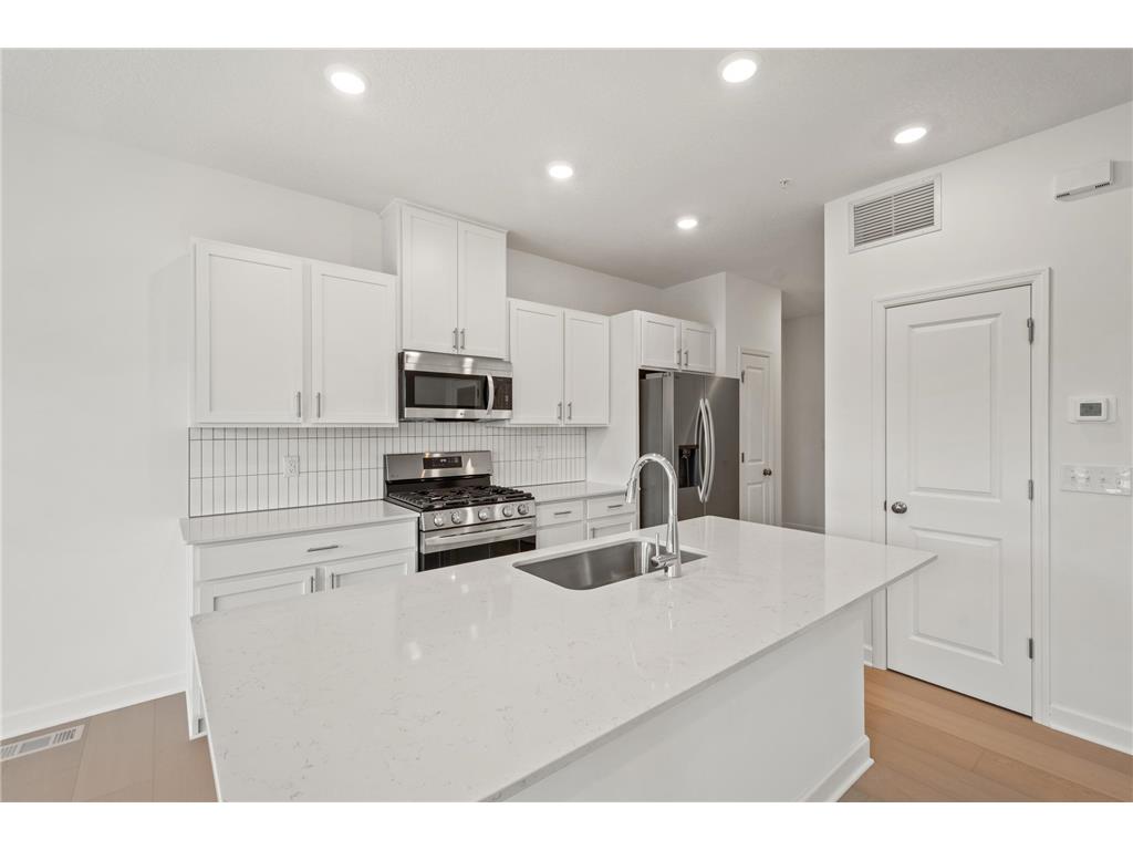 221 Huntington Drive Waconia MN 55387 7029911 image3