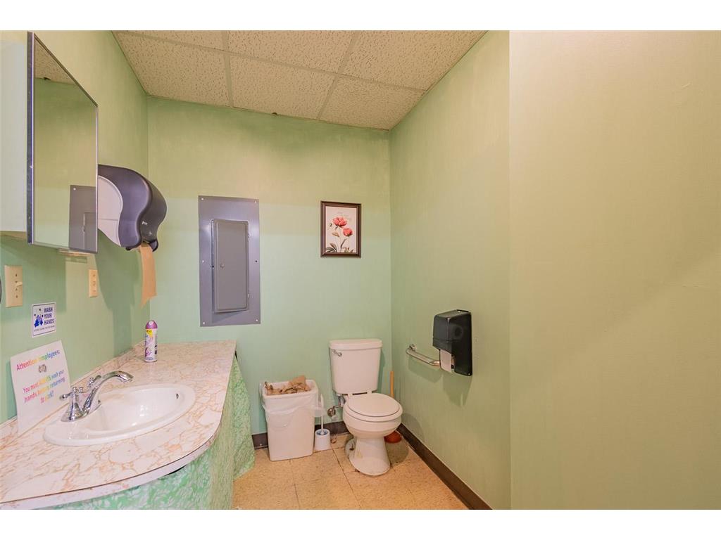 221 Kennedy Memorial Drive Hoyt Lakes MN 55750 6539428 image27