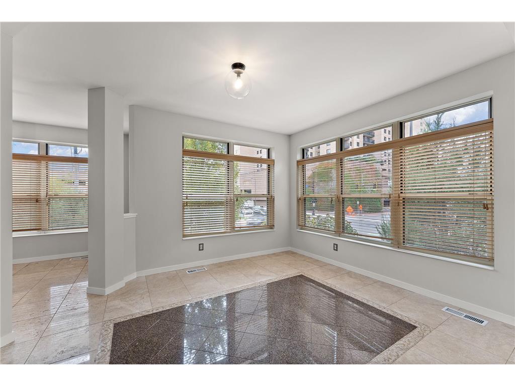 221 NE 1st Avenue #5 Minneapolis MN 55413 6799174 image17