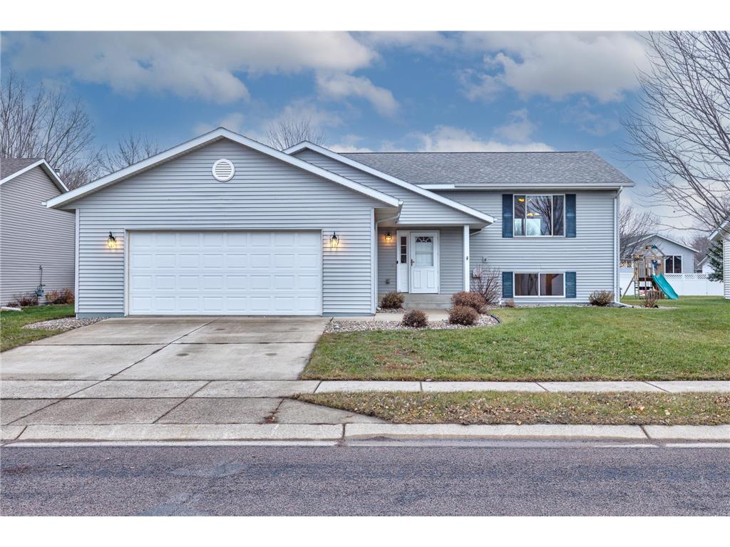 221 Oslo Avenue Marshall MN 56258 6462520 image1