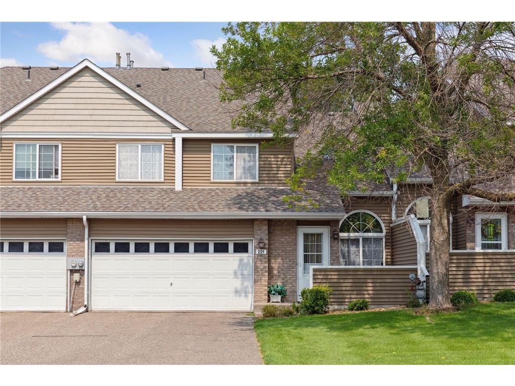221 Primrose Court Vadnais Heights MN 55127 6408472 image1