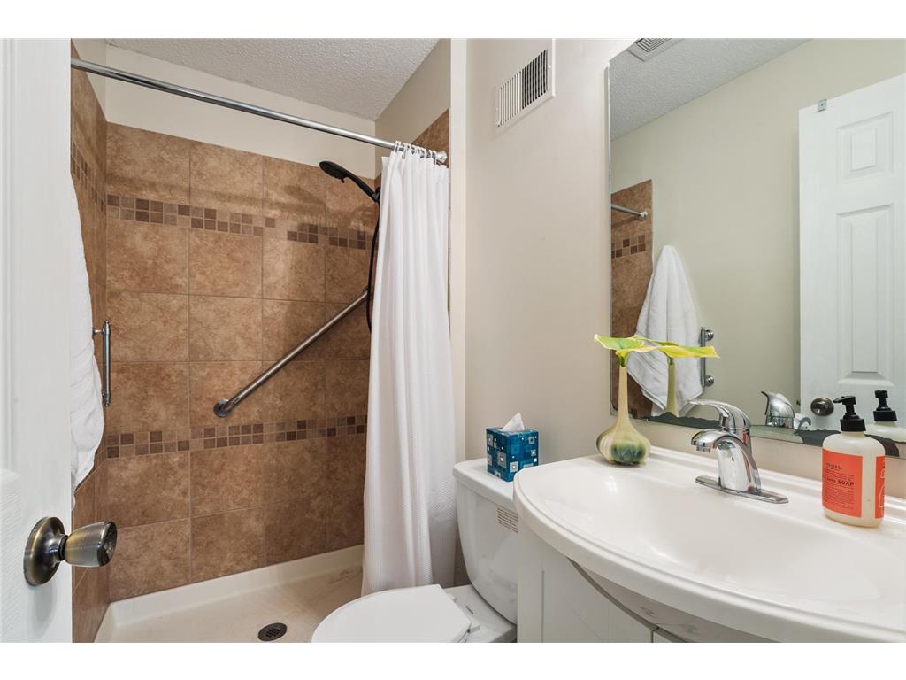 221 River Woods Lane Burnsville MN 55337 6794554 image11