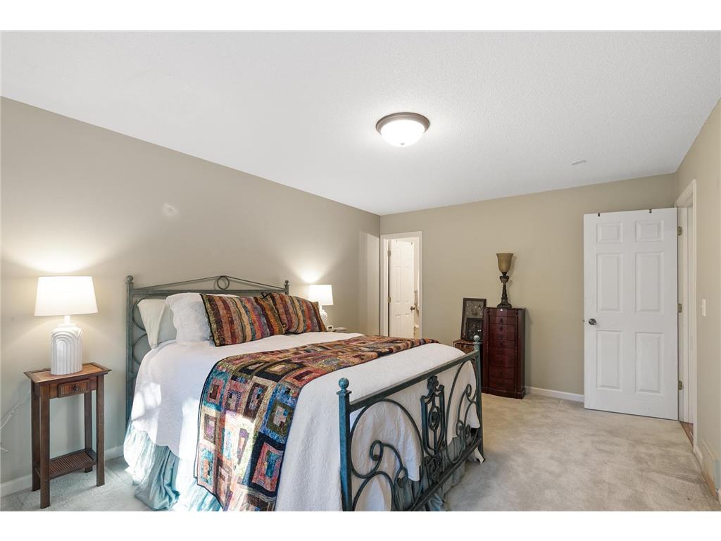 221 River Woods Lane Burnsville MN 55337 6794554 image12