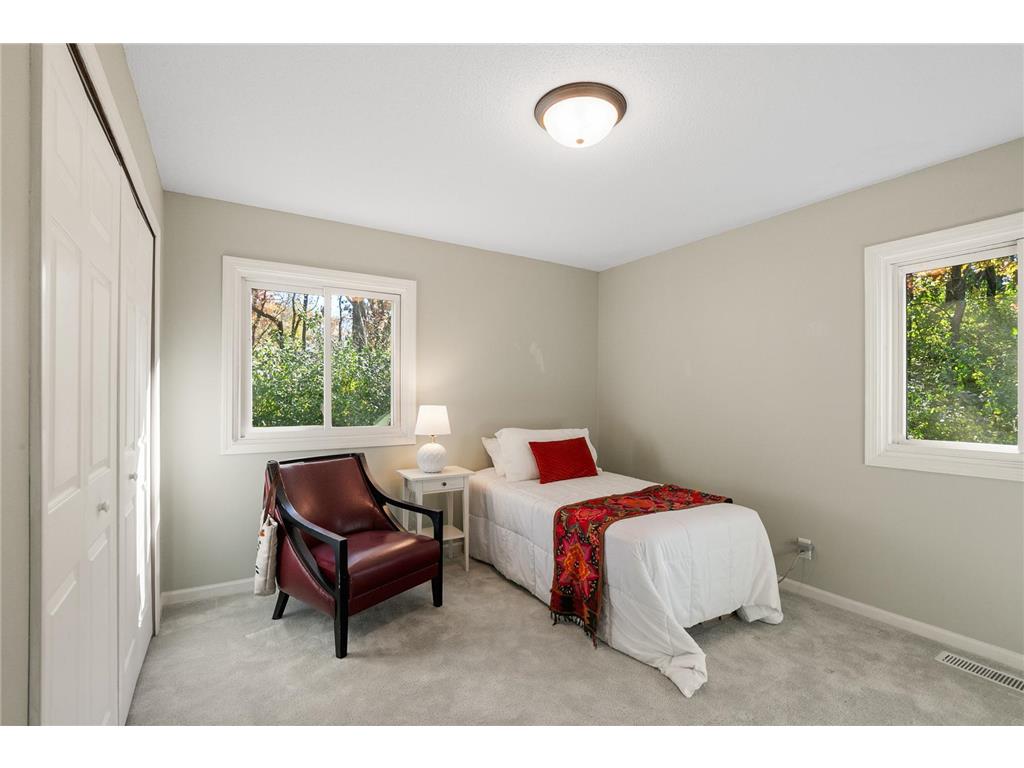 221 River Woods Lane Burnsville MN 55337 6794554 image13