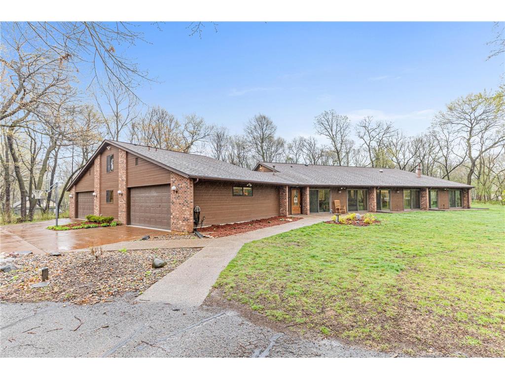 221 Station Circle N North Hudson WI 54016 - St Croix River 6526856 image1