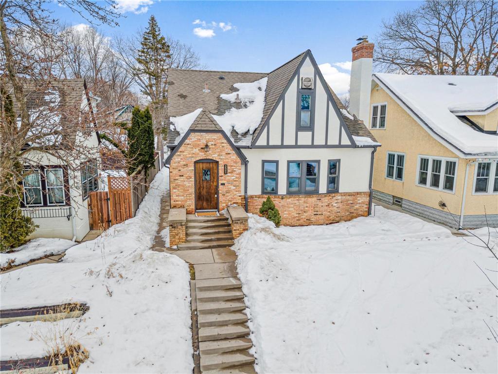 221 Thomas Avenue S Minneapolis MN 55405 6332549 image1