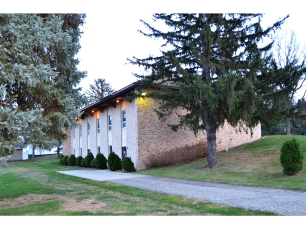 221 W 11th Street Litchfield MN 55355 6819141 image1