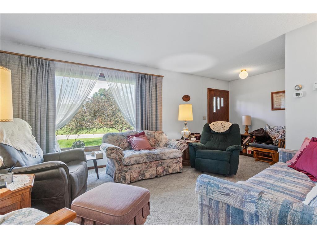 221 W 6th Street Cyrus MN 56323 6770408 image14