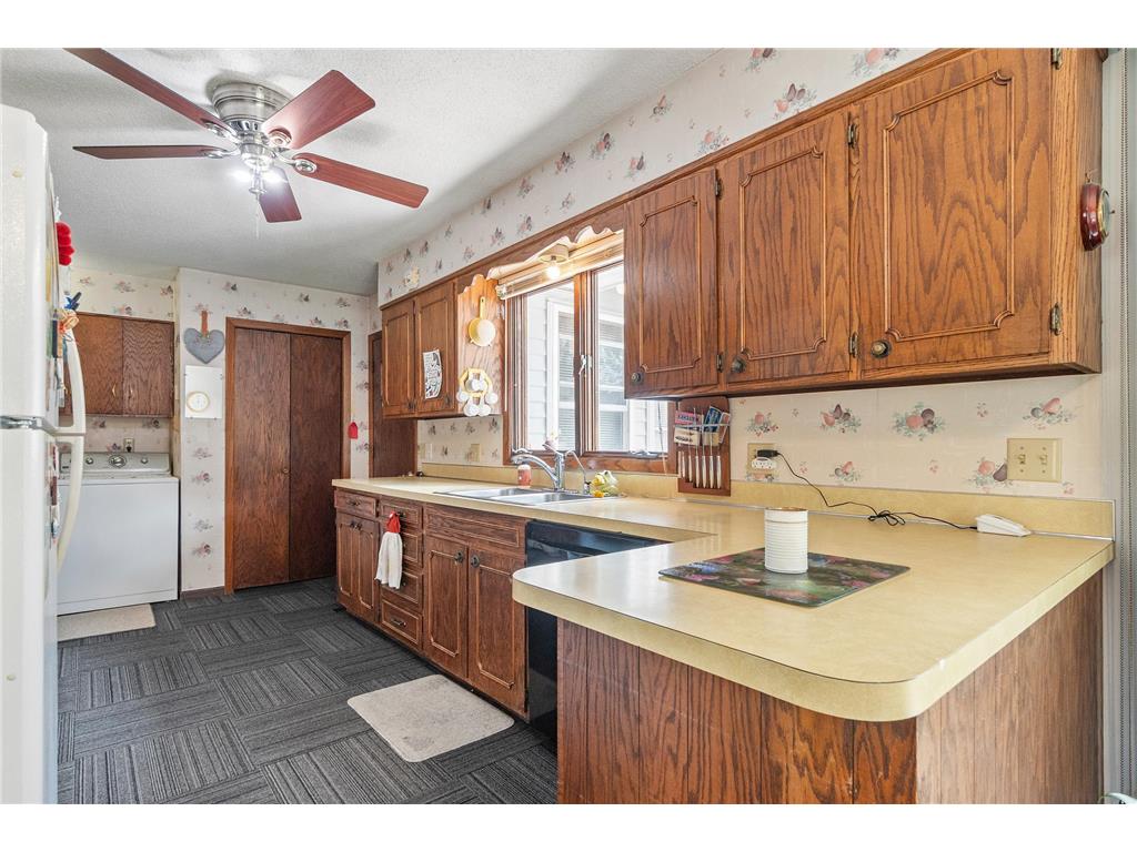 221 W 6th Street Cyrus MN 56323 6770408 image8