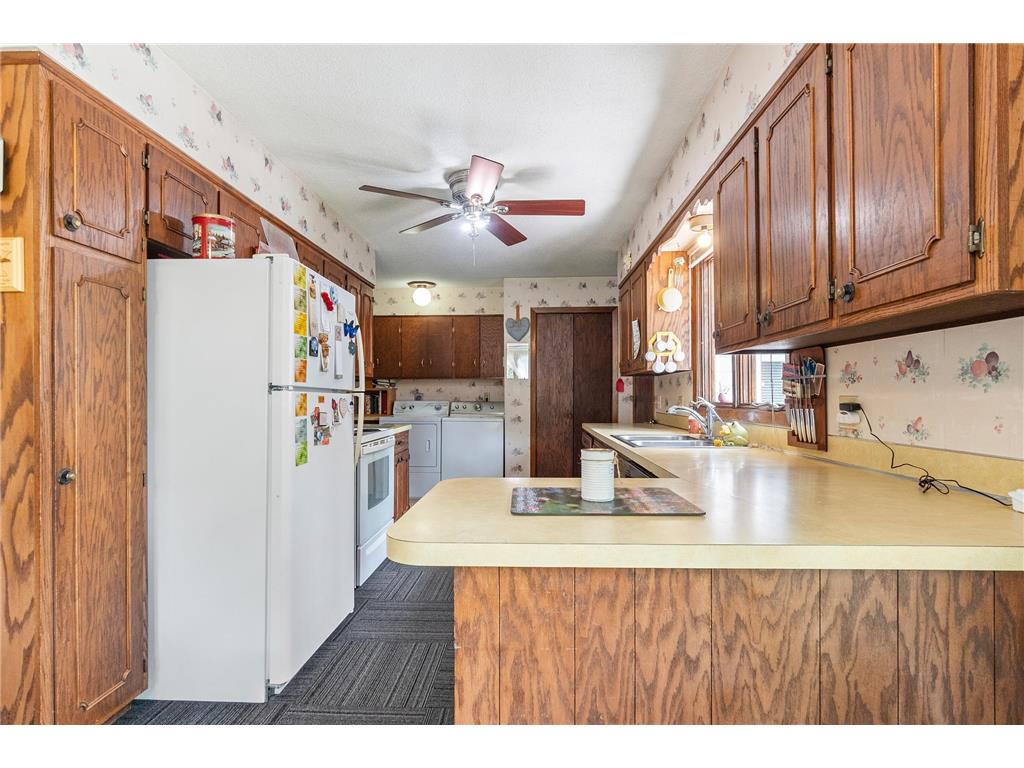 221 W 6th Street Cyrus MN 56323 6770408 image9