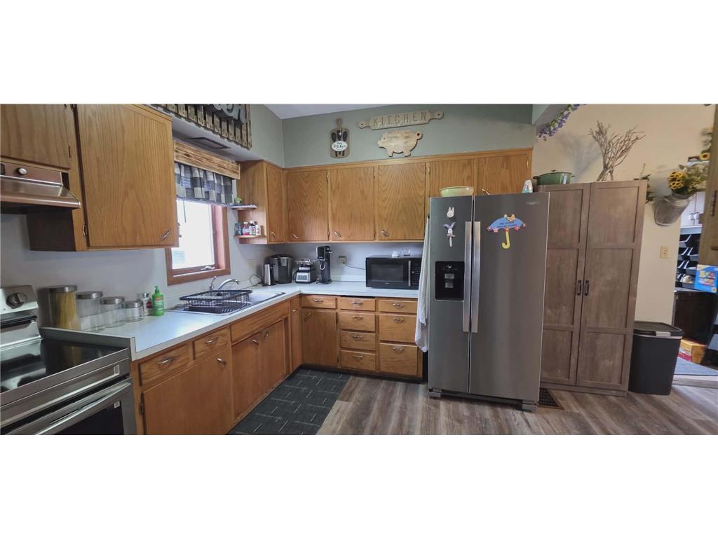221 W Flynn Street Redwood Falls MN 56283 7056747 image4