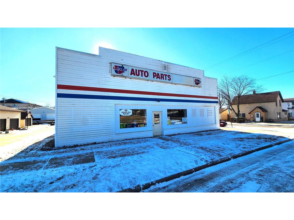 221 W Grove Street Caledonia MN 55921 6656676 image1