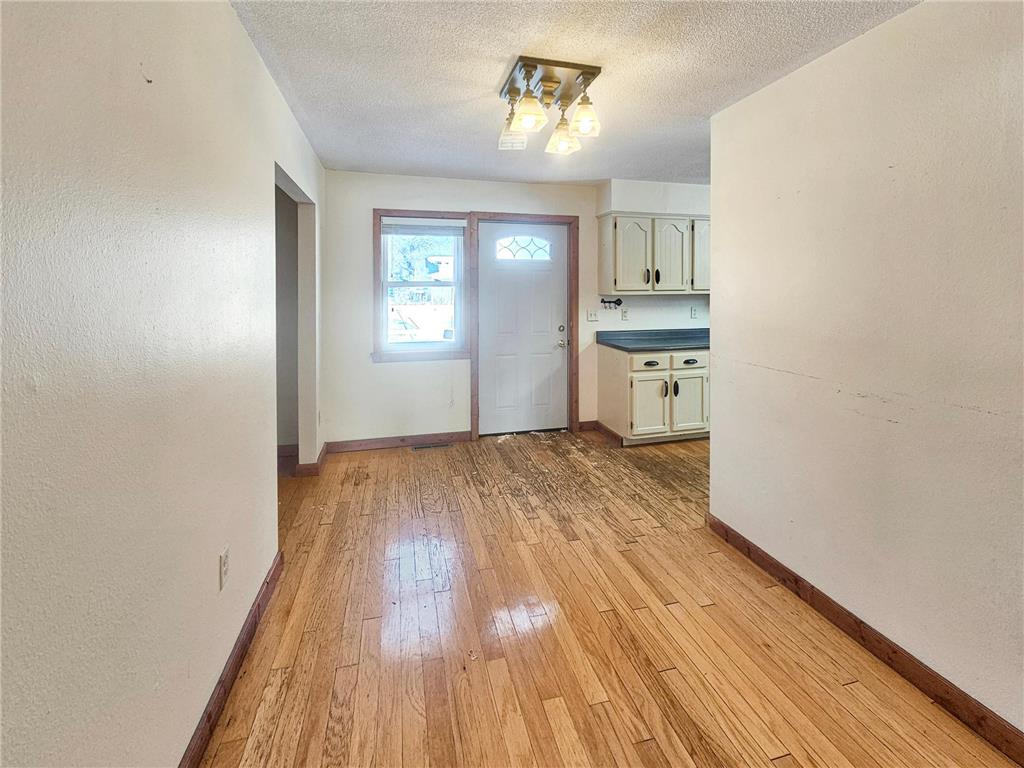 221 W Park Avenue Warren MN 56762 7058158 image10