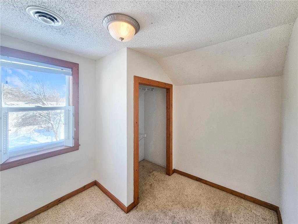 221 W Park Avenue Warren MN 56762 7058158 image14